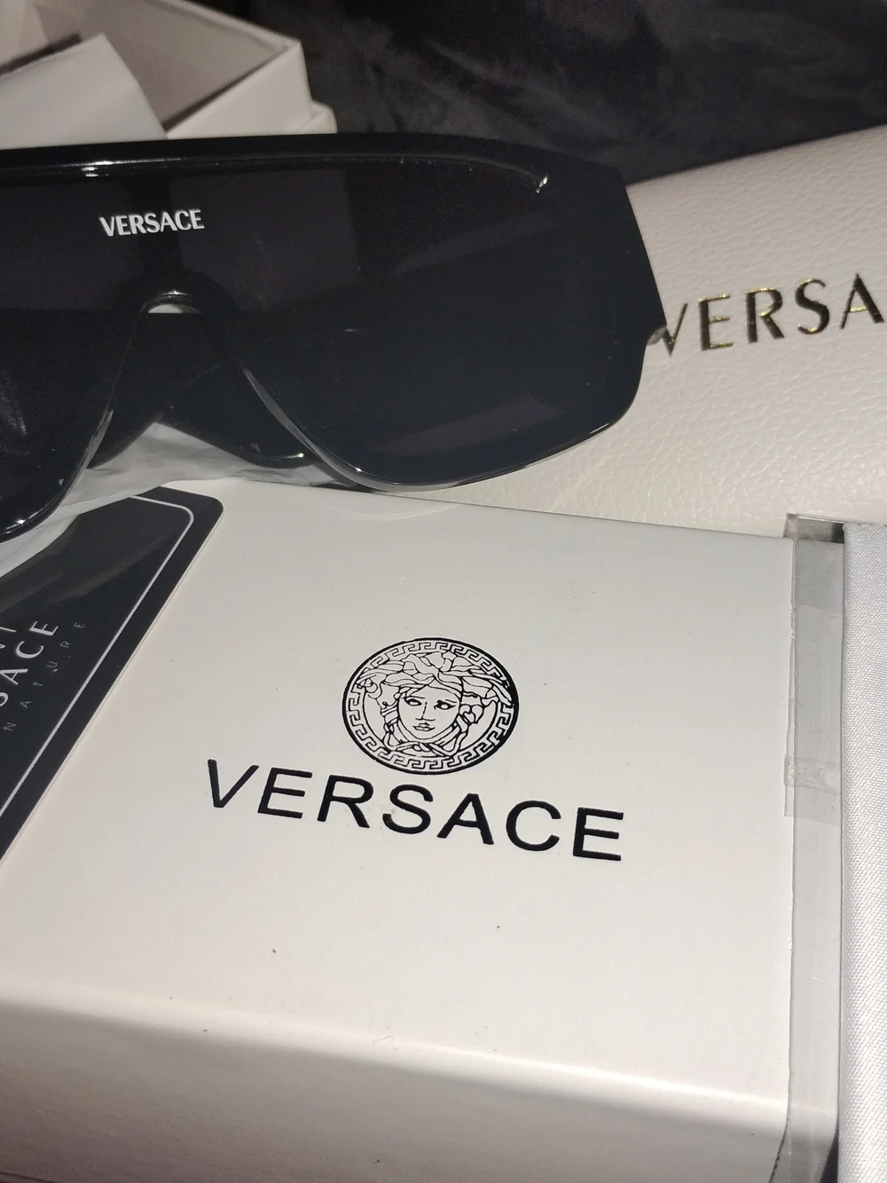Versace Black And Gold Nib Sunglasses with Gold Logo - Picture 4 of 10